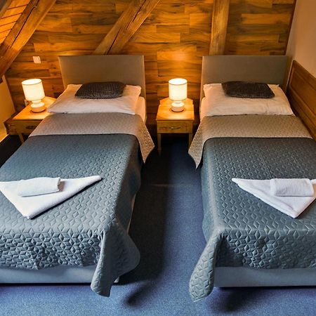 Krusovice Hotel U Lipy מראה חיצוני תמונה