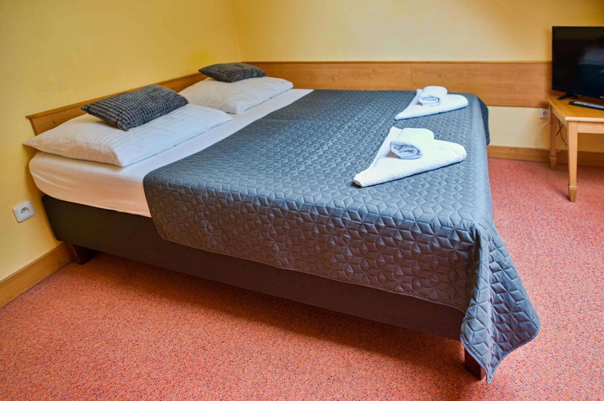 Krusovice Hotel U Lipy מראה חיצוני תמונה